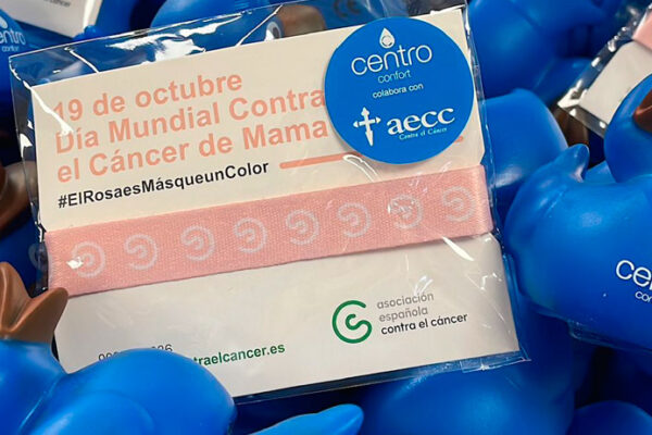 Colaboramos con AECC, por que #ElRosaesMásqueunColor